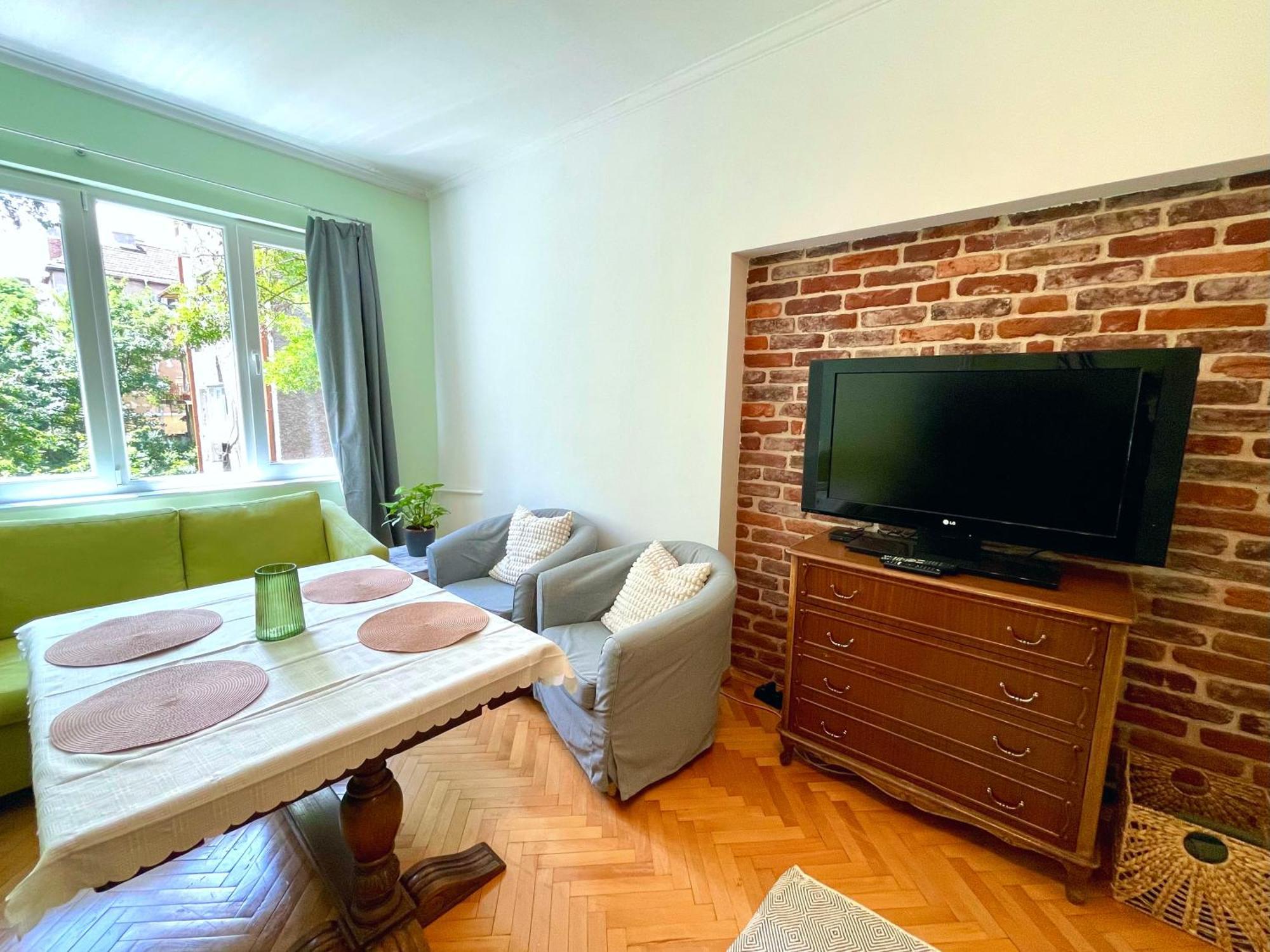 Bohemian Bright & Calm 2Br - Top Center - Private Balcony โซเฟีย ภายนอก รูปภาพ