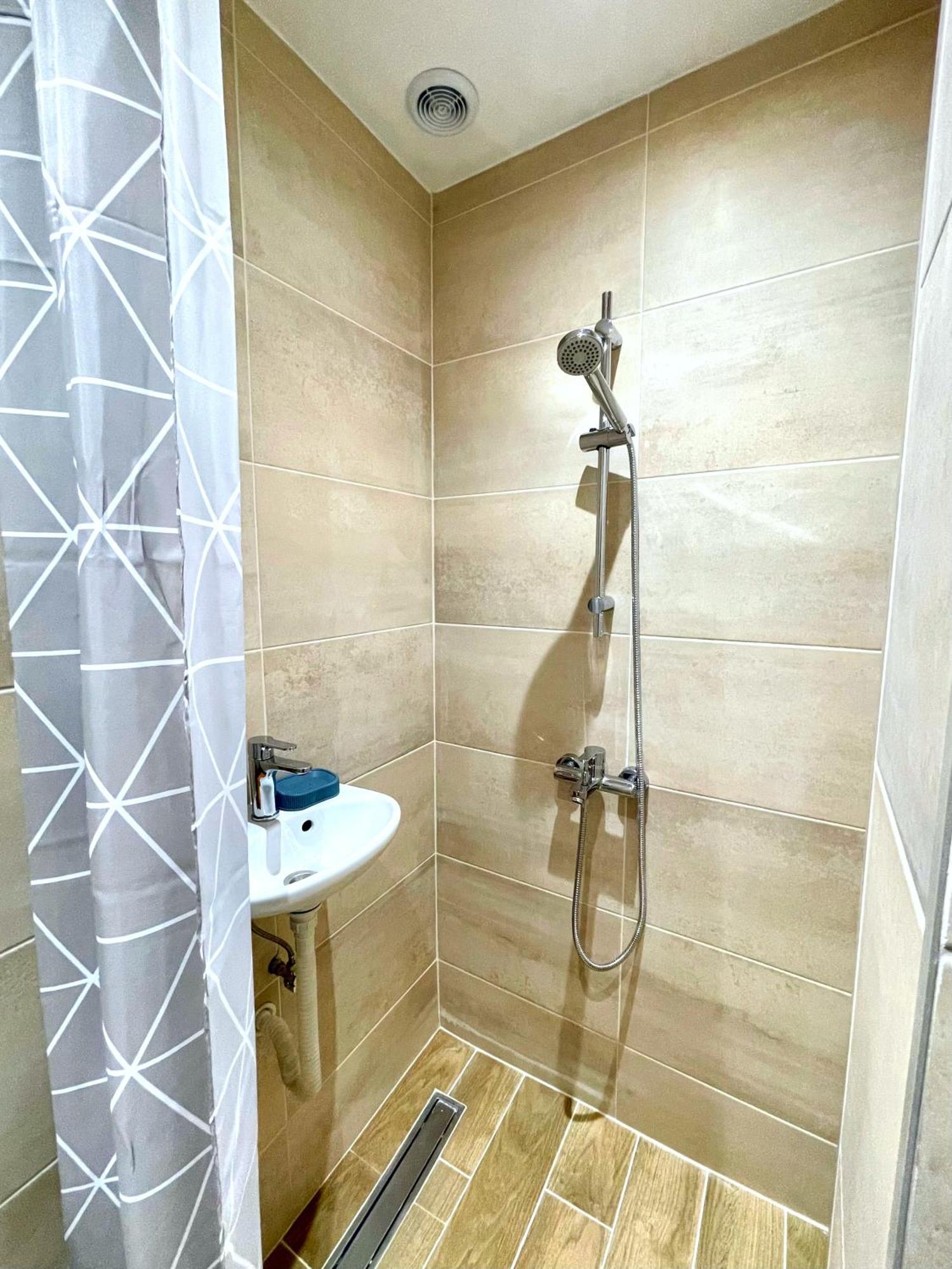 Bohemian Bright & Calm 2Br - Top Center - Private Balcony โซเฟีย ภายนอก รูปภาพ