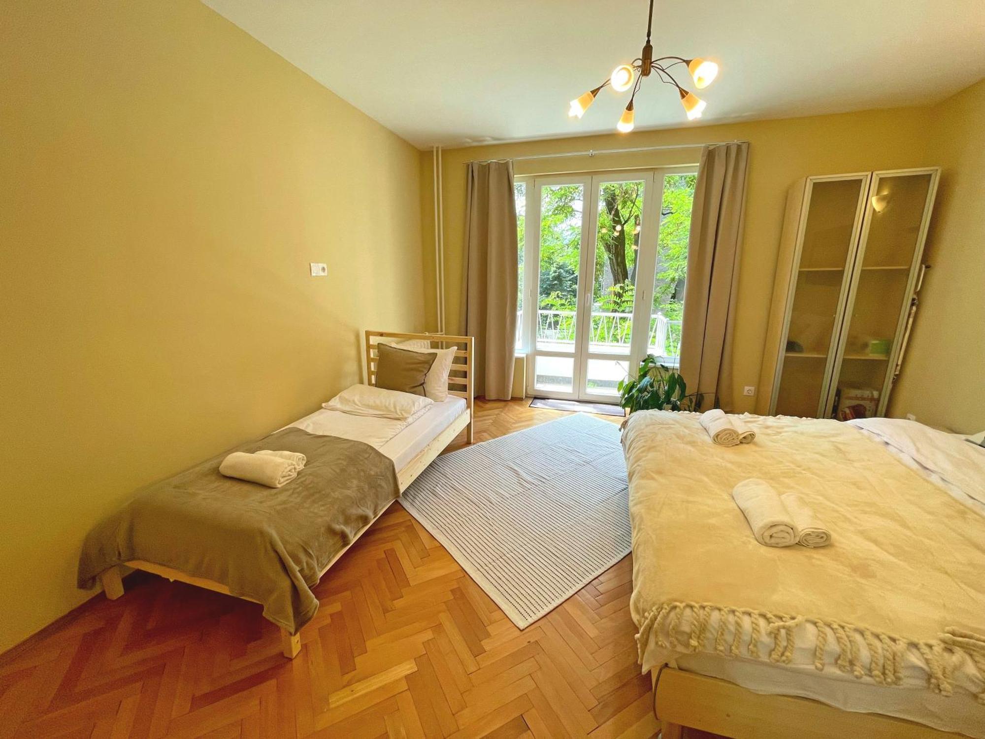 Bohemian Bright & Calm 2Br - Top Center - Private Balcony โซเฟีย ภายนอก รูปภาพ