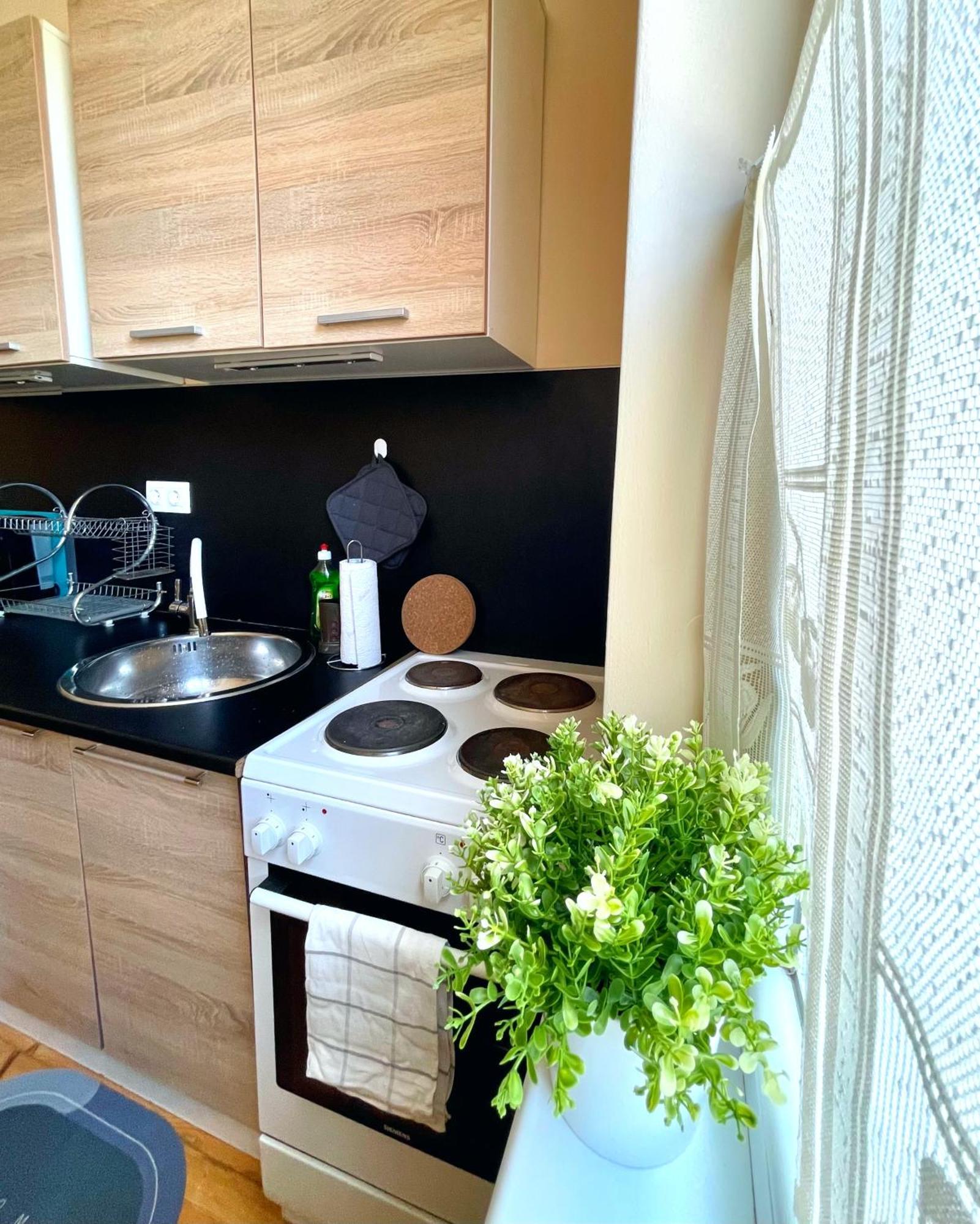 Bohemian Bright & Calm 2Br - Top Center - Private Balcony โซเฟีย ภายนอก รูปภาพ