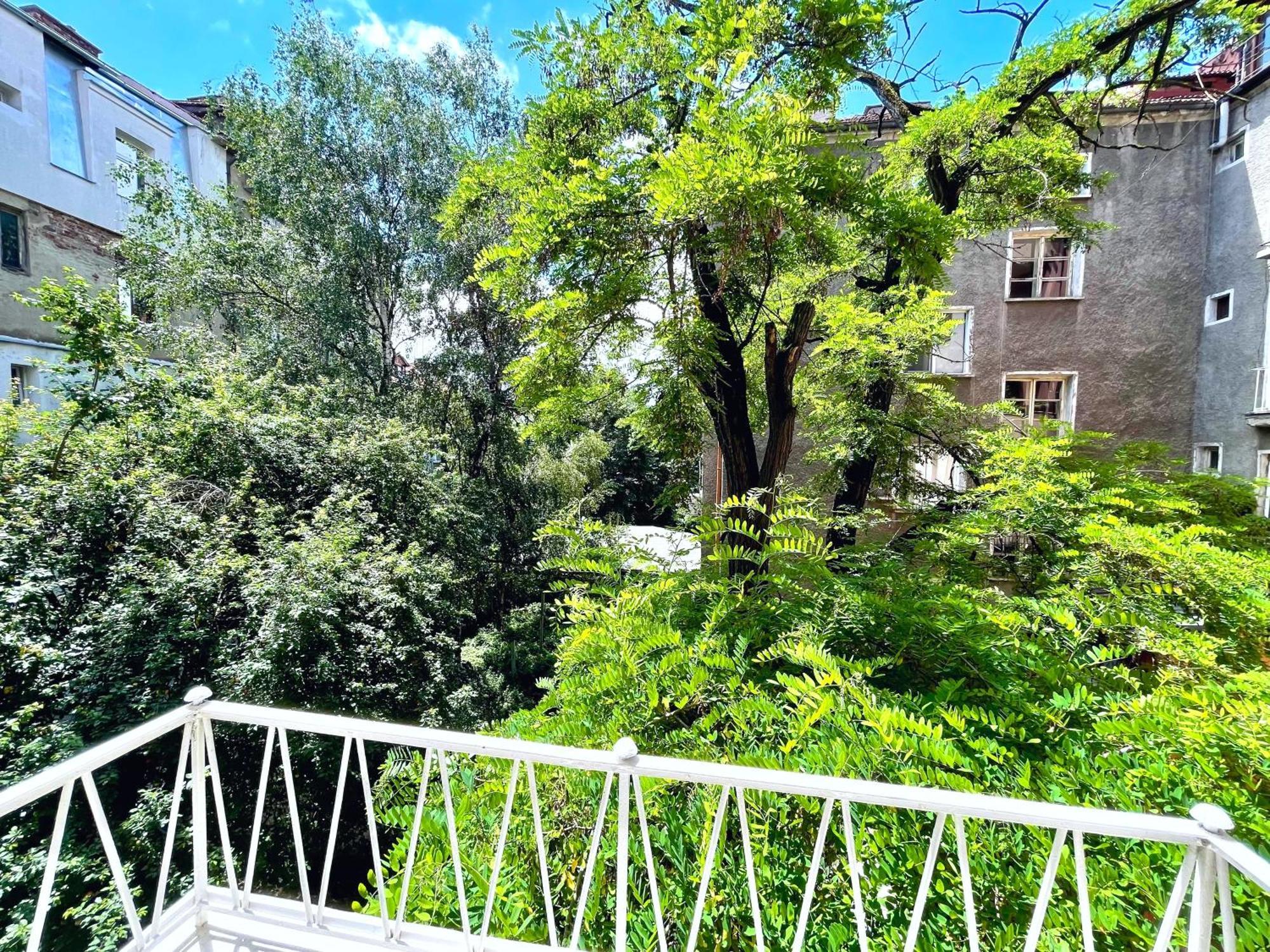 Bohemian Bright & Calm 2Br - Top Center - Private Balcony โซเฟีย ภายนอก รูปภาพ